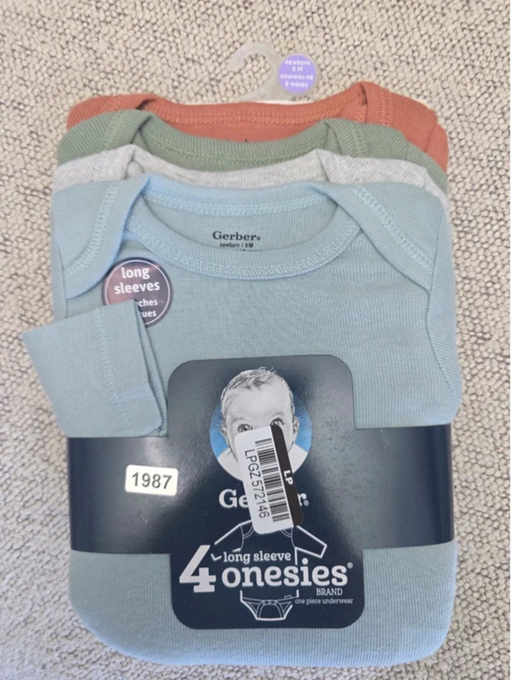 Newborn brand new gerber body suits item 1987 bin 23